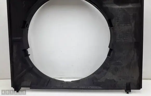 Mitsubishi Pajero Radiator cooling fan shroud MR404894