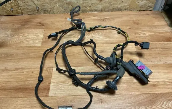 Opel Insignia A Front door wiring loom 13326763