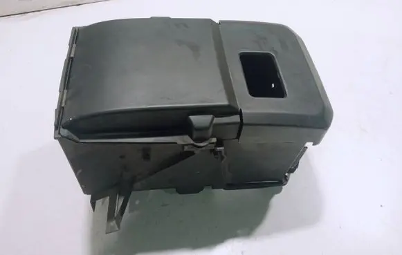 Volvo V50 Battery box tray 30795183
