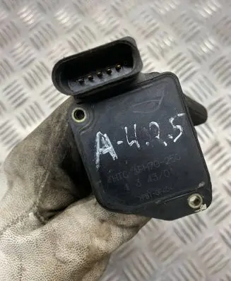 Audi A4 S4 B6 8E 8H Mass air flow meter AFH7025C 34301