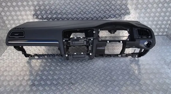 Volkswagen Golf VII Dashboard