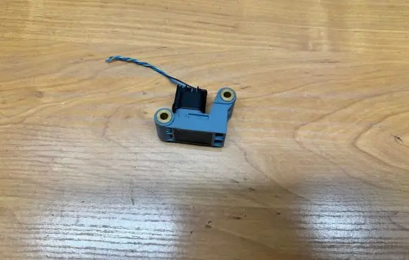BMW 7 F01 F02 F03 F04 Airbag deployment crash/impact sensor 9159314 110311 001628