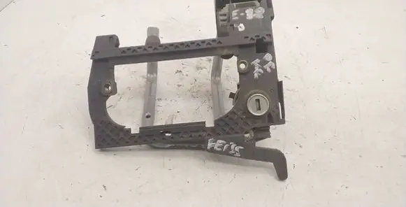 Front door exterior handle/bracket
