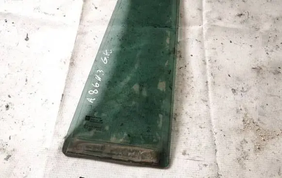 Opel Zafira B Rear vent window glass as3