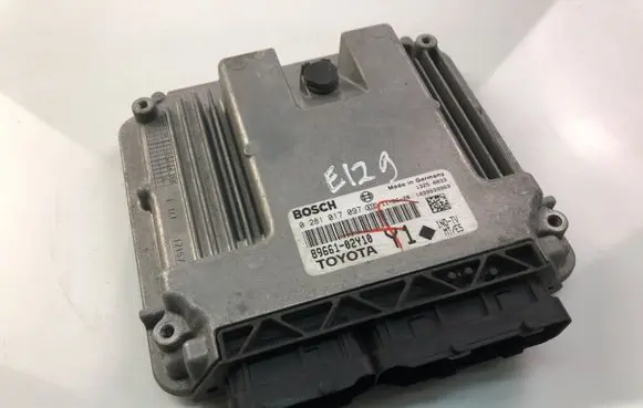 Toyota Auris 150 Other control units/modules 8966102Y10