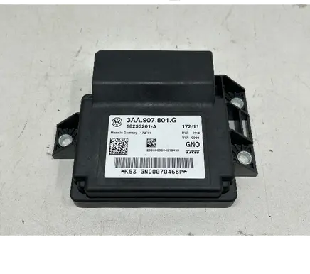 Volkswagen Tiguan Hand brake control module 3AA907801G 18233201A
