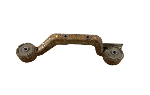 Lexus RX 450H Rear differential/diff mount bracket 