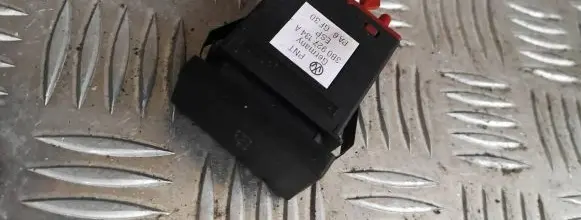Volkswagen PASSAT B5 ESP (stability program) switch 3b0927134a