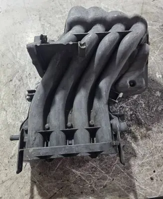 Volkswagen Golf IV Intake manifold 06A133205