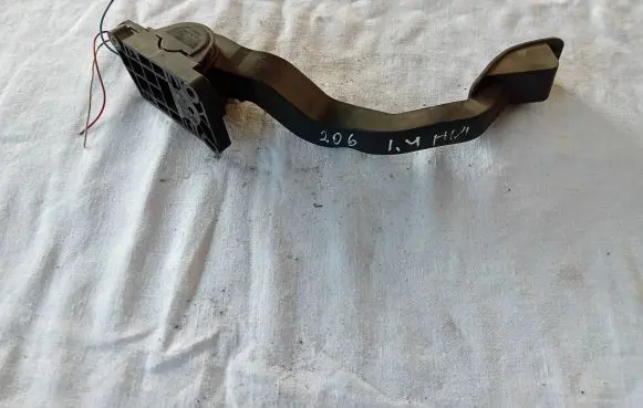 Peugeot 206 Accelerator throttle pedal 9645852280 0280752237