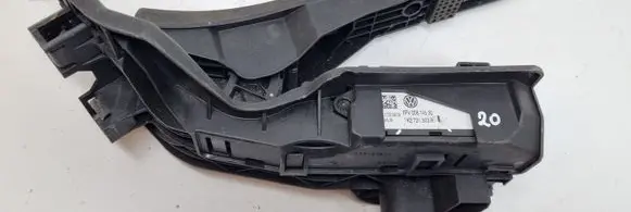 Volkswagen Golf VI Accelerator throttle pedal 1K271503R