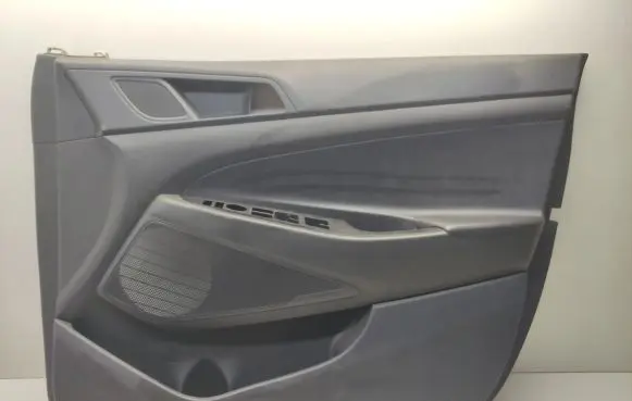 Hyundai Tucson TL Front door card panel trim 82302D800