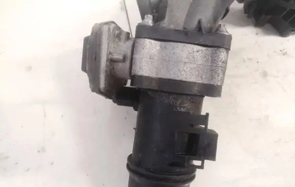 BMW 5 GT F07 Throttle valve 1354781075202 10378517