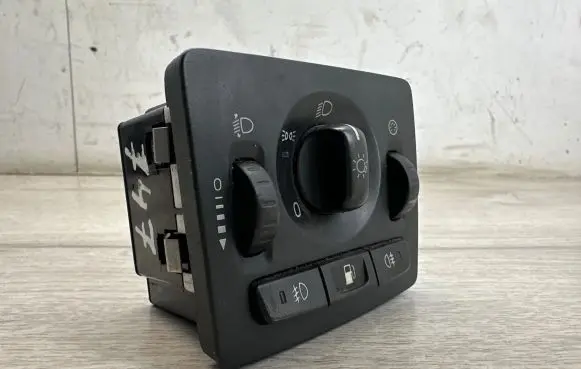 Volvo V50 Light switch 30669736 19206