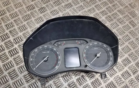 Skoda Octavia Mk2 (1Z) Speedometer (instrument cluster) 1Z0920841E V0920086 SKZ7Z0F3510256