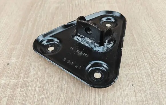BMW X6 G06 Battery bracket 6827078