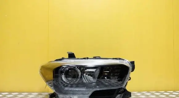 Toyota Tacoma III Headlight/headlamp TOYOTA-TACOMA 2392