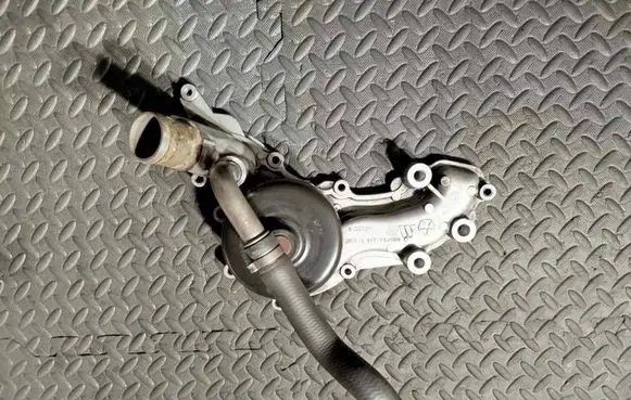 Maserati Ghibli Water pump 68079412ab 51630t