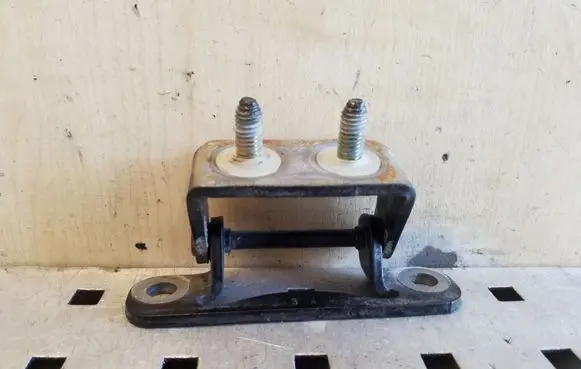 Subaru Forester SG Tailgate/trunk/boot hinge
