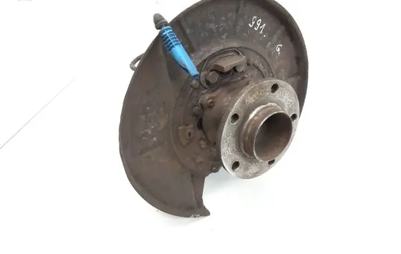 BMW X5 E53 Rear wheel hub