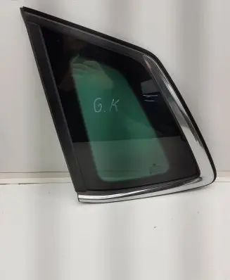 Skoda Kamiq Rear side window 658845297