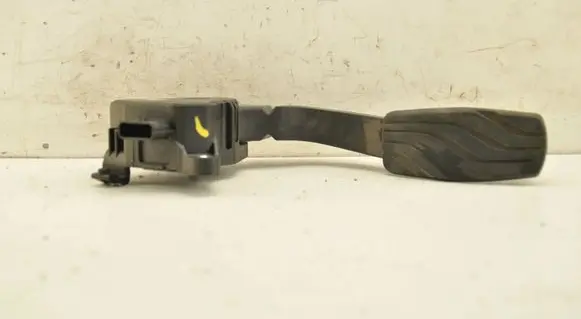 Dacia Sandero III Accelerator throttle pedal 180100912R