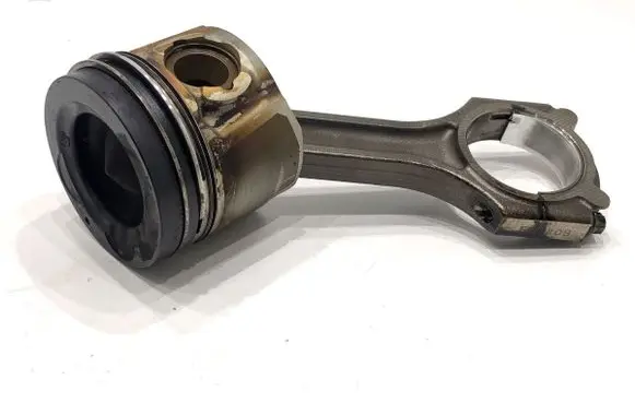 KIA Sportage Piston with connecting rod D4FD