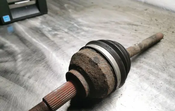 Opel Vivaro Driveshaft outer CV joint 