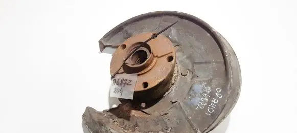 Rear wheel hub