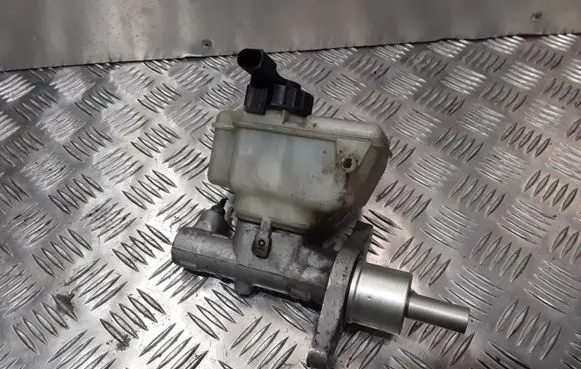 Volkswagen Caddy Master brake cylinder