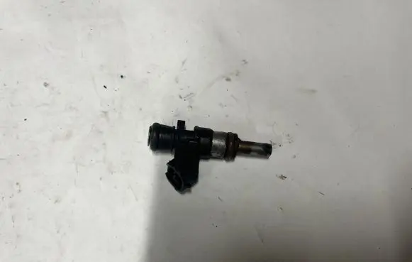 Audi A3 S3 8V Fuel injector 06L906031A