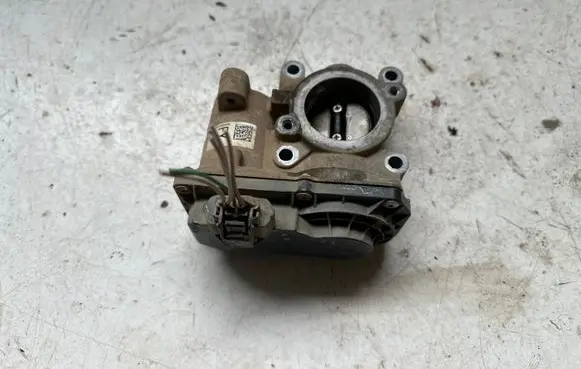Dacia Sandero II Throttle valve 161206038R