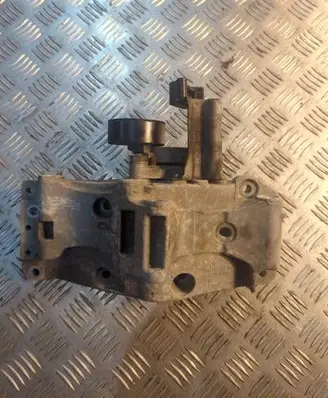 BMW 5 F10 F11 Generator/alternator bracket 7619250