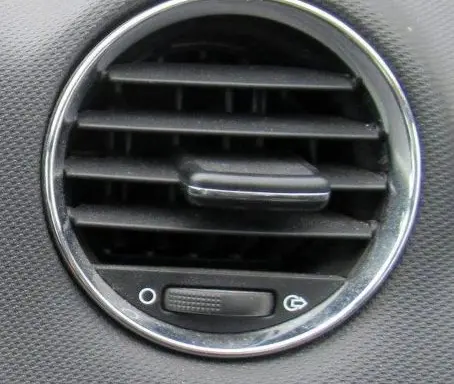 Peugeot 308 Dashboard side air vent grill/cover trim