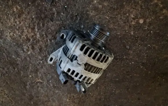 Volvo S80 Generator/alternator 0121715008 6G9N10300JD