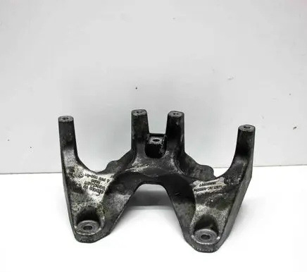 BMW 6 F06 Gran coupe Gearbox mounting bracket 6775909