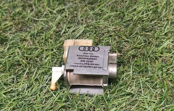 Volkswagen Touareg I Sensor 40E90528B07