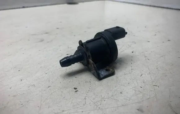 Ford Mondeo Mk III Vacuum valve 0280142407 3S719C915AA CF33C
