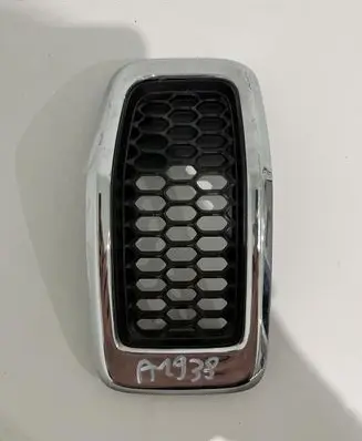 Jeep Cherokee Front bumper upper radiator grill 68138335aa