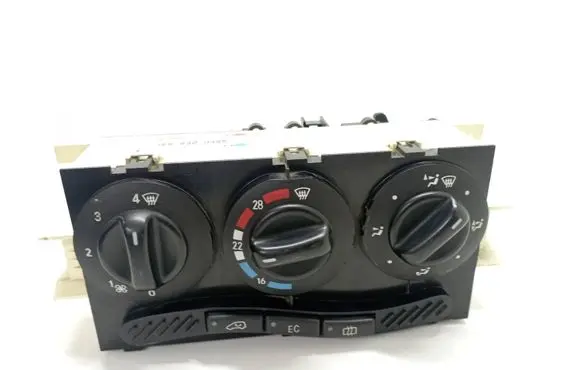 Mercedes-Benz A W168 Climate control unit 1688300485 Q122999