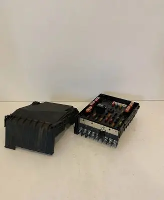 Volkswagen PASSAT B7 Fuse module 3C0937125A