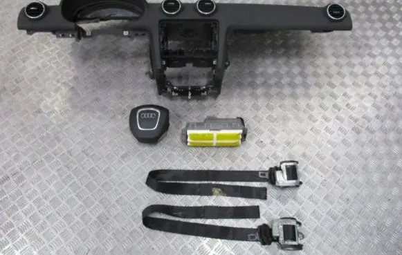 Audi A3 S3 8L Dashboard