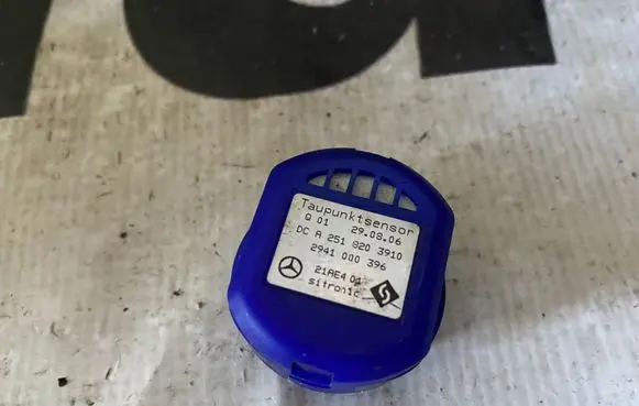 Mercedes-Benz R W251 Air quality sensor a2518203910