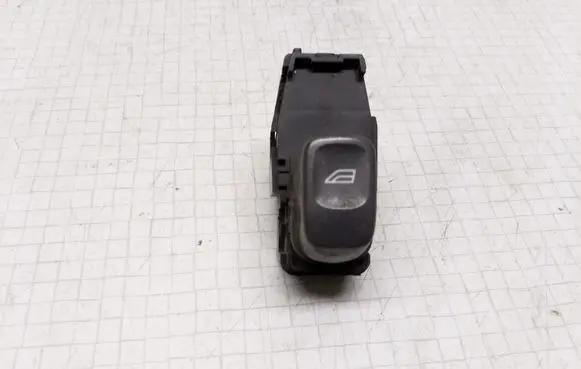 Volvo V70 Electric window control switch 9472275