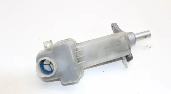 Mazda 3 II Master brake cylinder