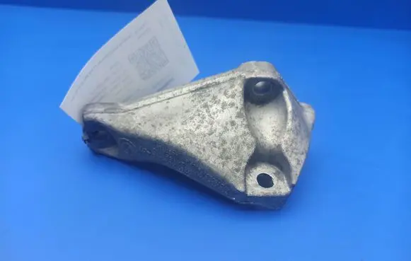 BMW 3 E90 E91 Fuel pump bracket 7804376