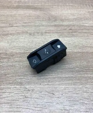 BMW X5 E53 Sunroof switch 8352182