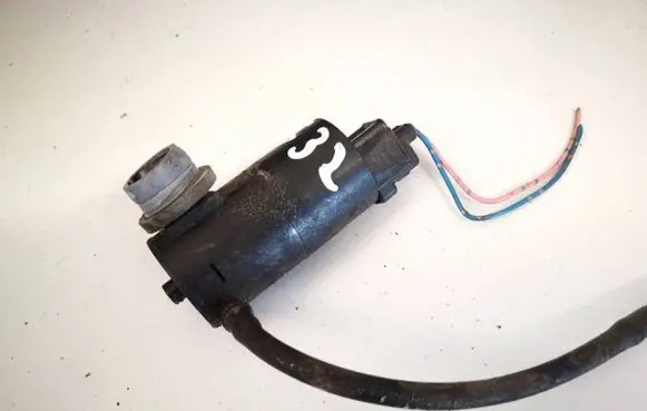 Toyota Auris 150 Windscreen/windshield washer pump