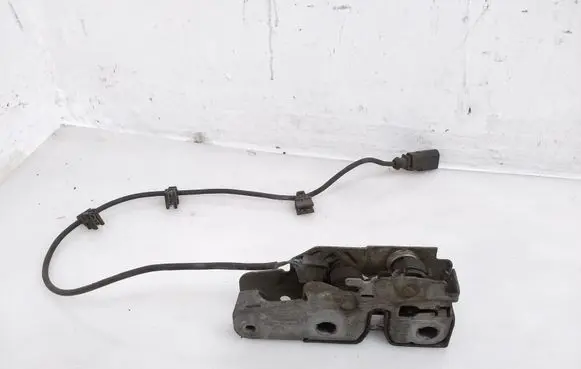 Seat Alhambra (Mk2) Engine bonnet/hood lock/catch 7N1823509B