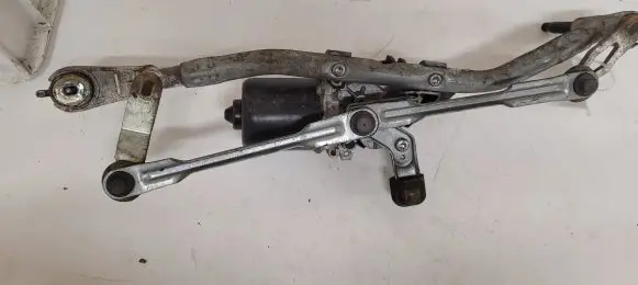 Citroen DS3 Front wiper linkage and motor